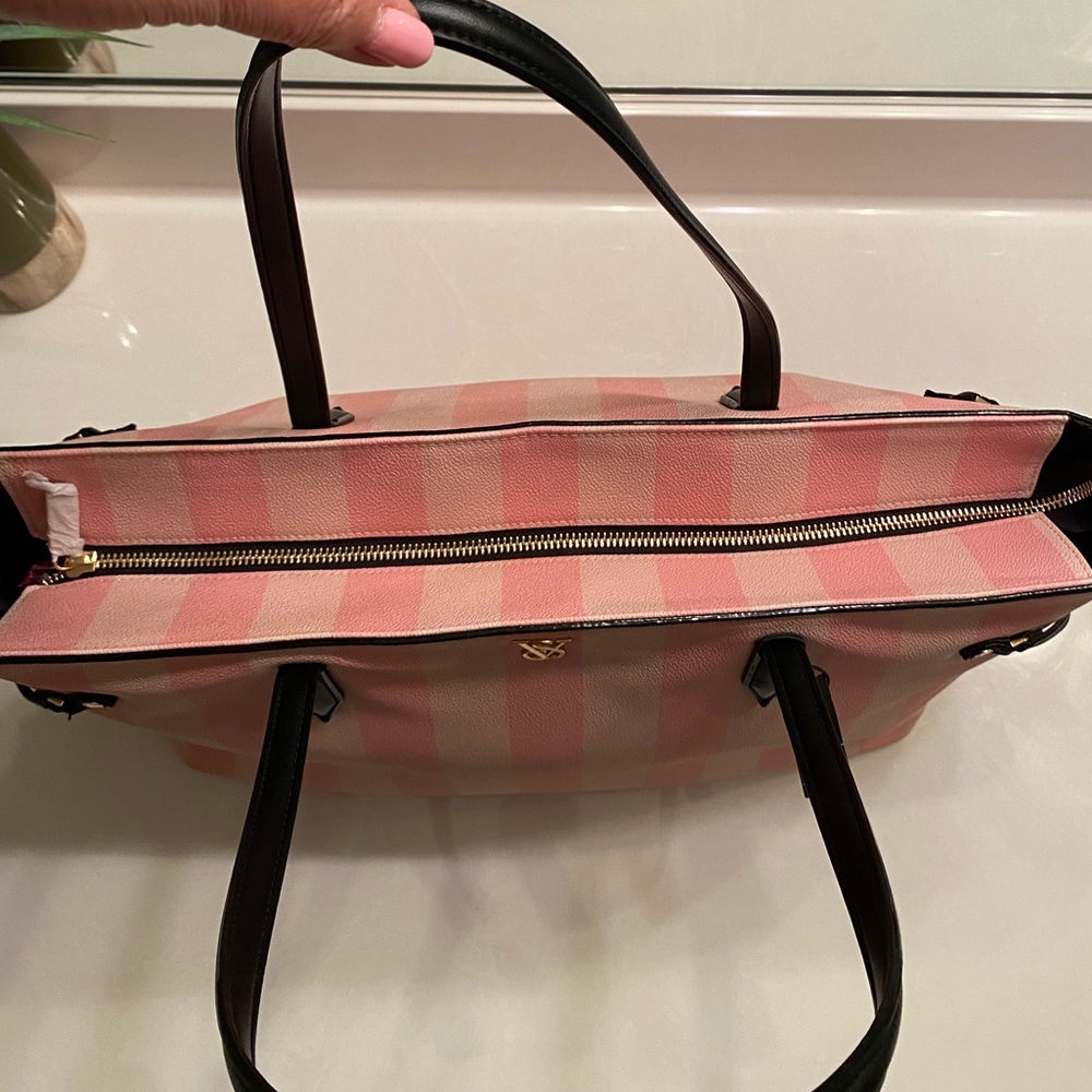 Victoria’s Secret Iconic Stripe Tote Bag - Picture 8 of 10
